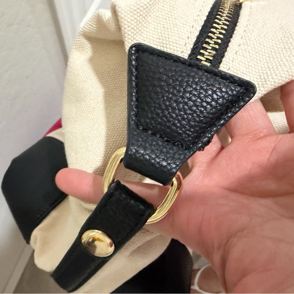 Henny and Lev Canvass Leather Weekender Bag - Picture 8 of 16